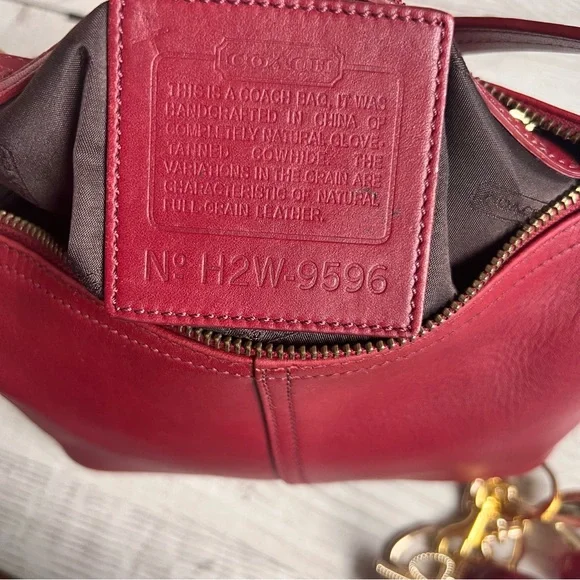 Vintage Coach Hampton Demi Legacy Cherry Red Shoulder Bag - Picture 9 of 12